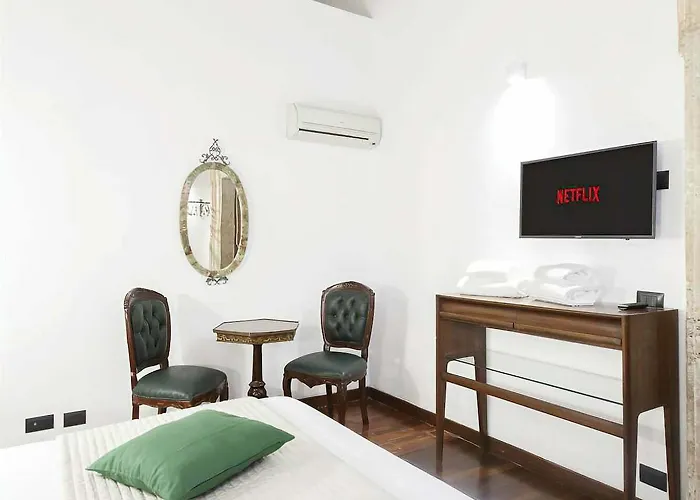 Konukevi Palazzo Del Duca Piazza Navona Campo Dei Fiori Piazza Del Fico 3*
